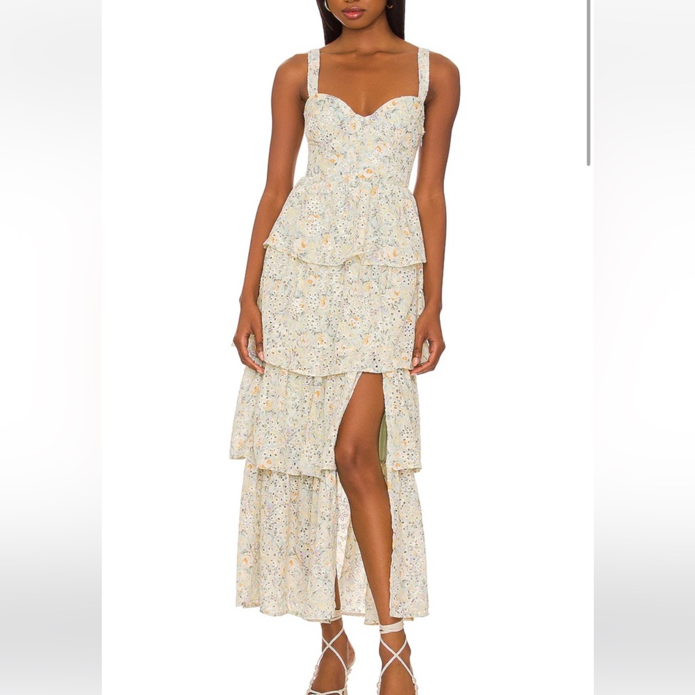 ASTR The Label - Midsummer floral Tiered midi dress